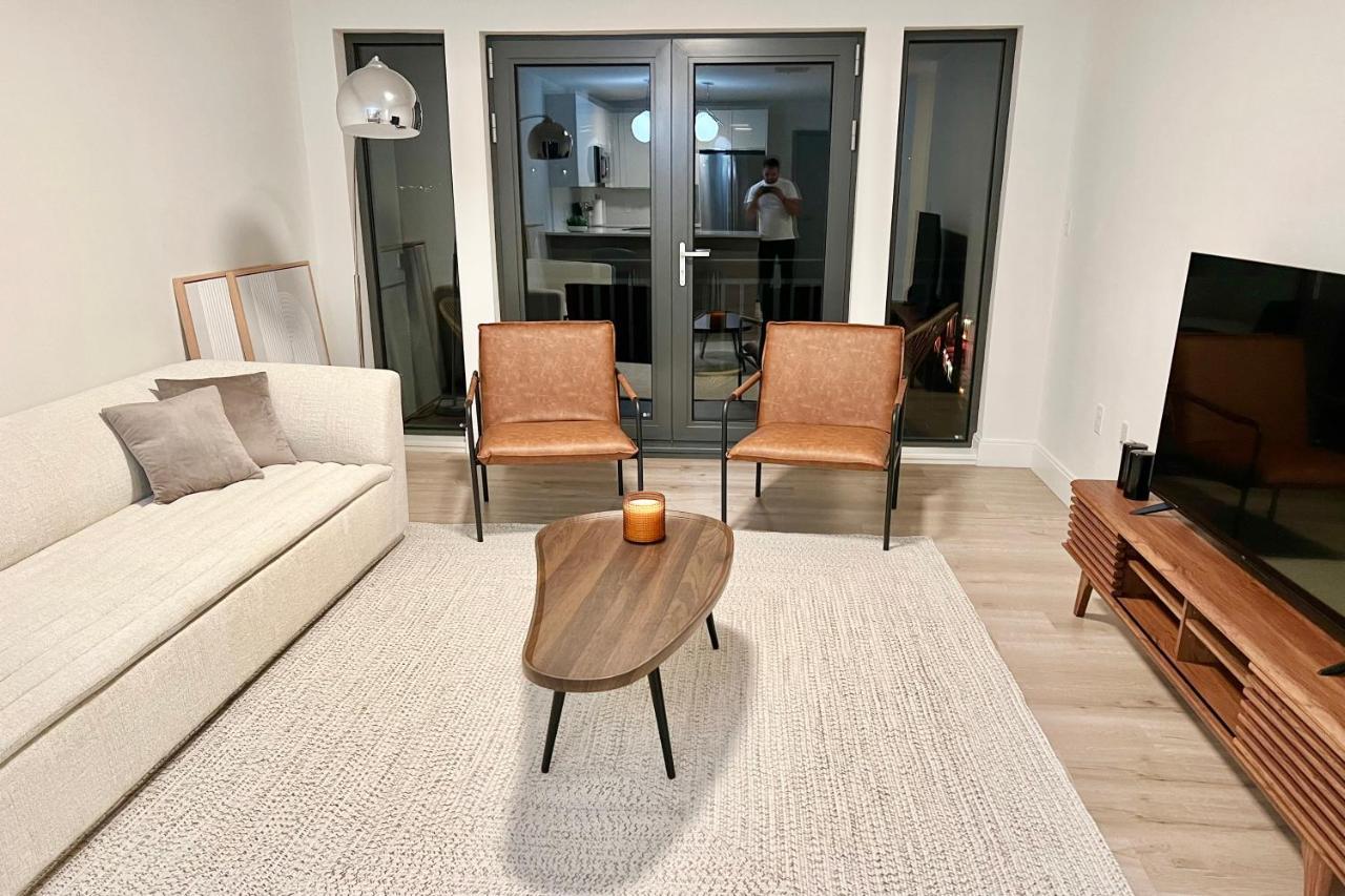 Modern 2 Bed Furnished Apartment In Куинси Экстерьер фото