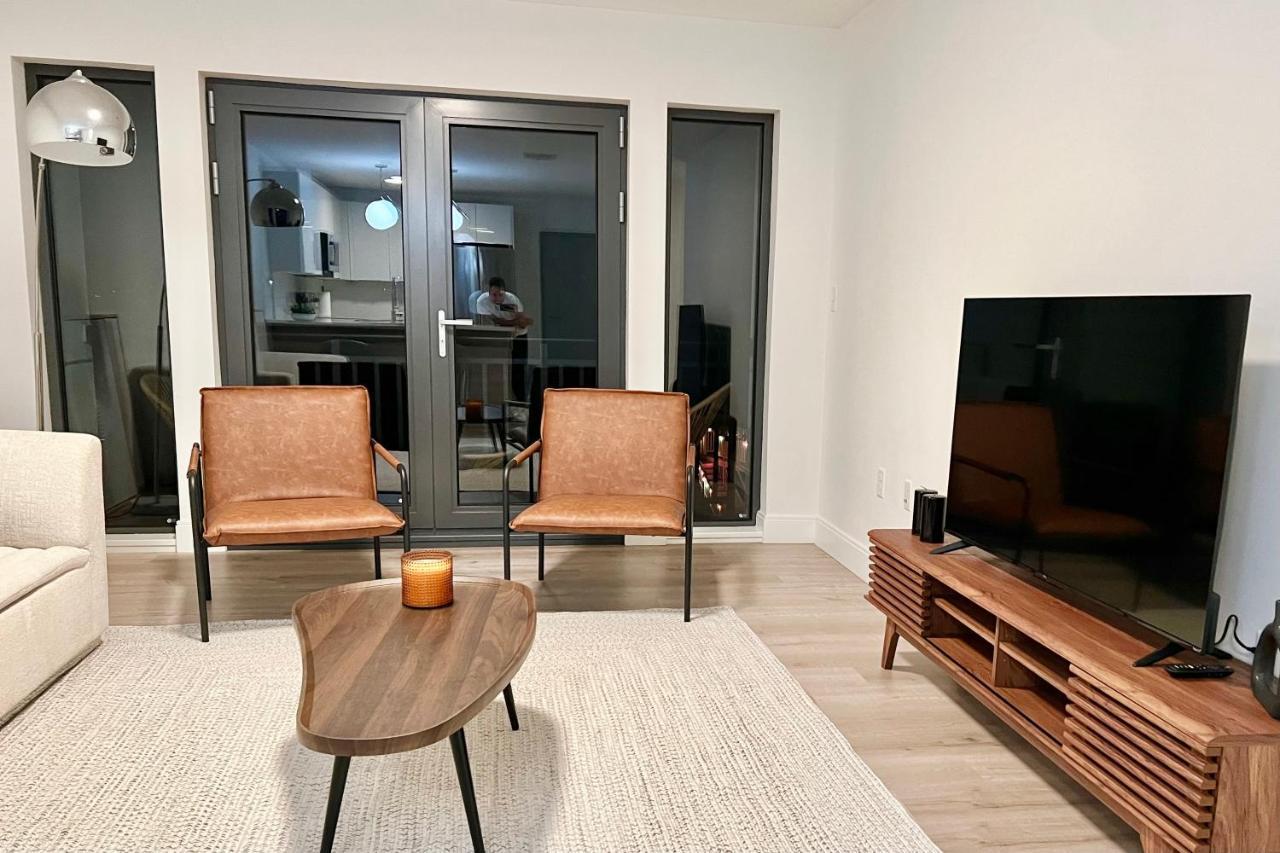 Modern 2 Bed Furnished Apartment In Куинси Экстерьер фото