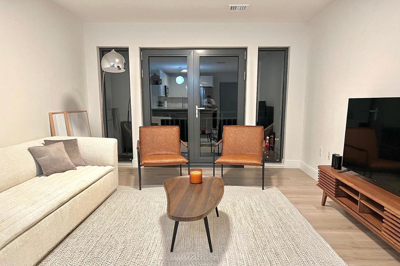 Modern 2 Bed Furnished Apartment In Куинси Экстерьер фото