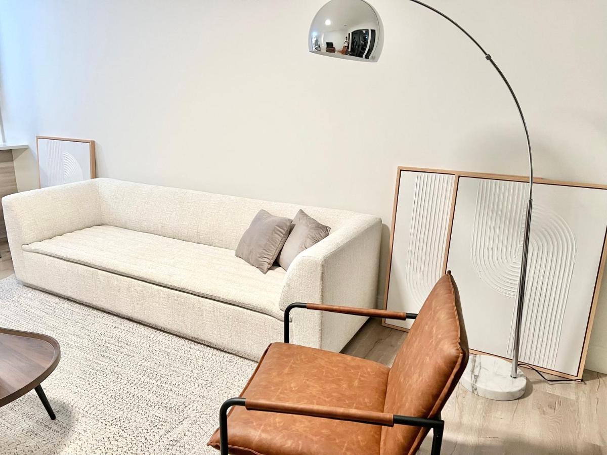 Modern 2 Bed Furnished Apartment In Куинси Экстерьер фото