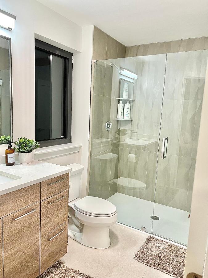 Modern 2 Bed Furnished Apartment In Куинси Экстерьер фото